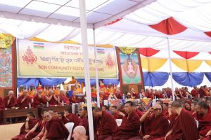 མཚམས་སྦྱོར། རྩོམ་ཡིག་གོང་མ།