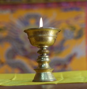 མཚམས་སྦྱོར། རྩོམ་ཡིག་གོང་མ།