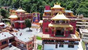 མཚམས་སྦྱོར། རྩོམ་ཡིག་གོང་མ།