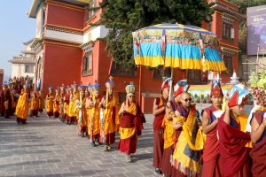 མཚམས་སྦྱོར། རྩོམ་ཡིག་གོང་མ།