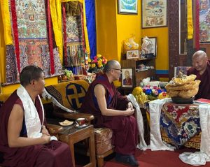 མཚམས་སྦྱོར། རྩོམ་ཡིག་གོང་མ།